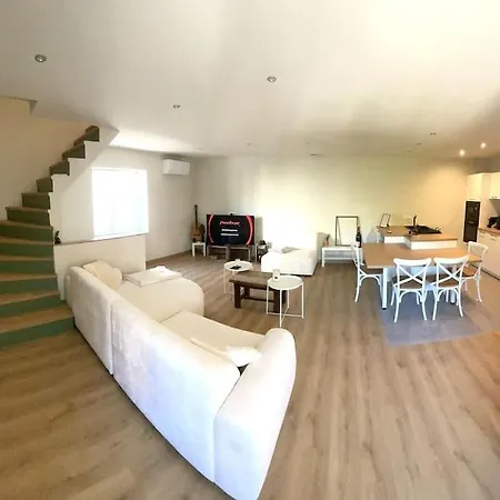 Maison De Avec Terrasse. بيت للعطل مارسيلان